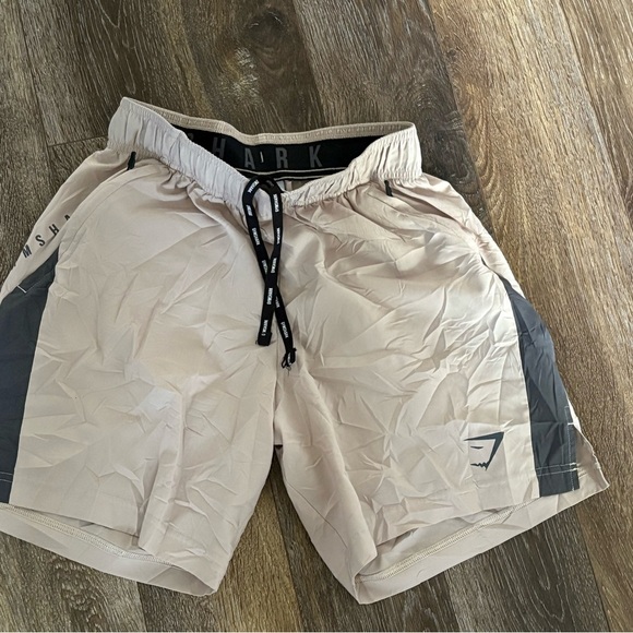 Men’s Xs Gymshark Shorts - Picture 3 of 13